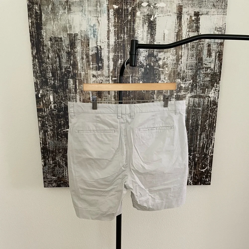 H&M Shorts - Picture 2 of 3